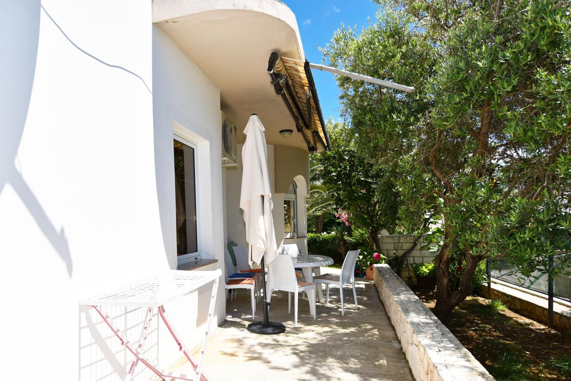 Apartments Smoky Novalja Rom bilde