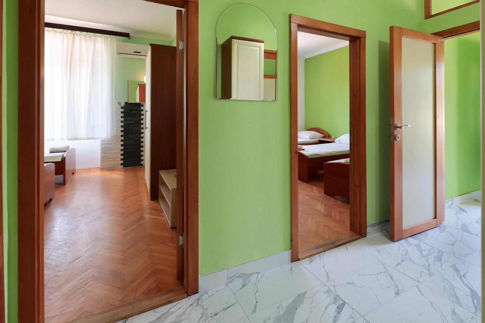 Apartments Smoky Novalja Rom bilde